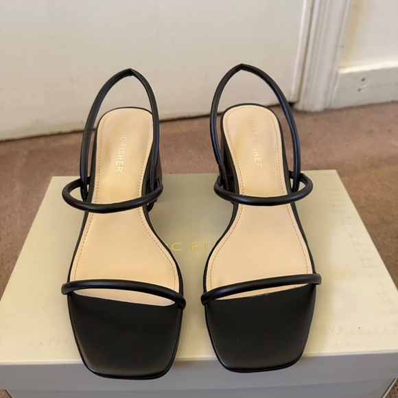 Women’s Marc Fisher Galvin Dress Sandals size 6 - Picture 5 of 5